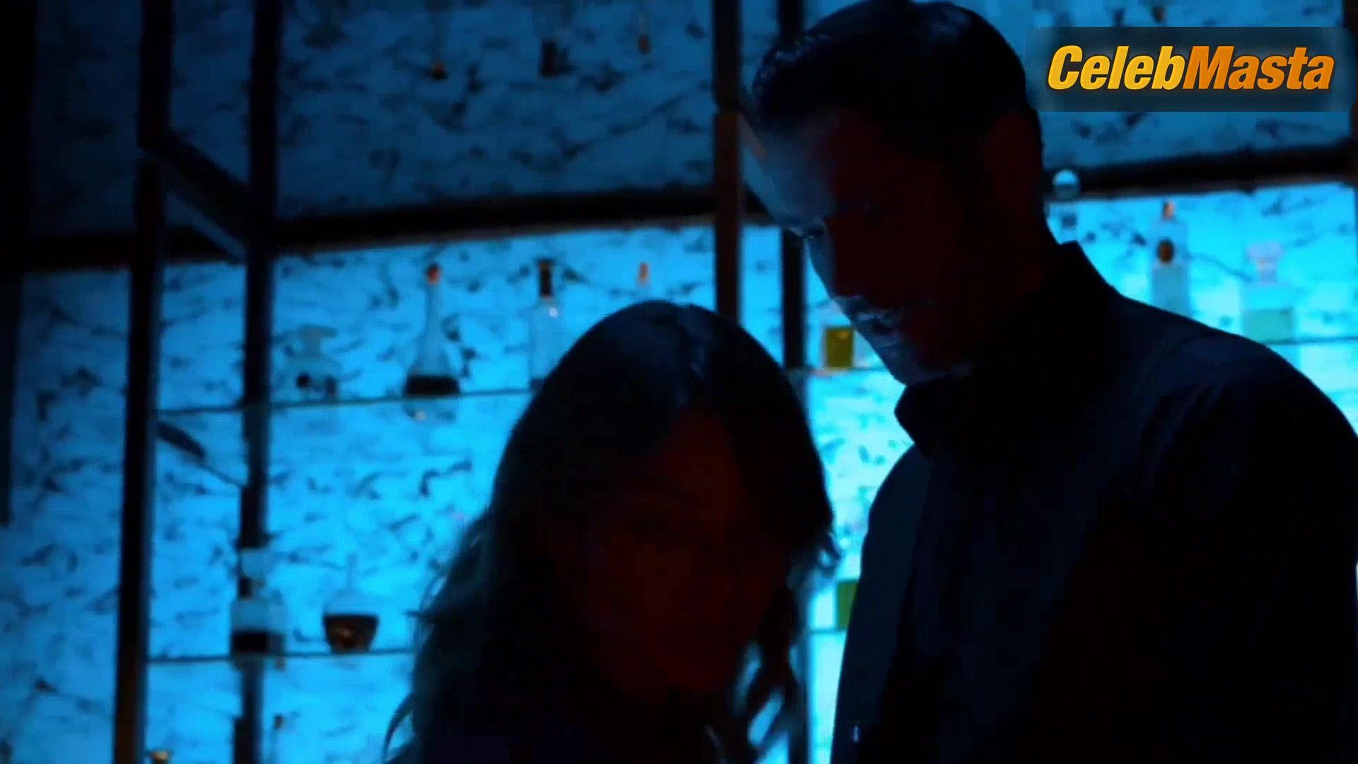 Lauren German Bares All In Lucifer Scene - Photo 2 of 5 photo 4