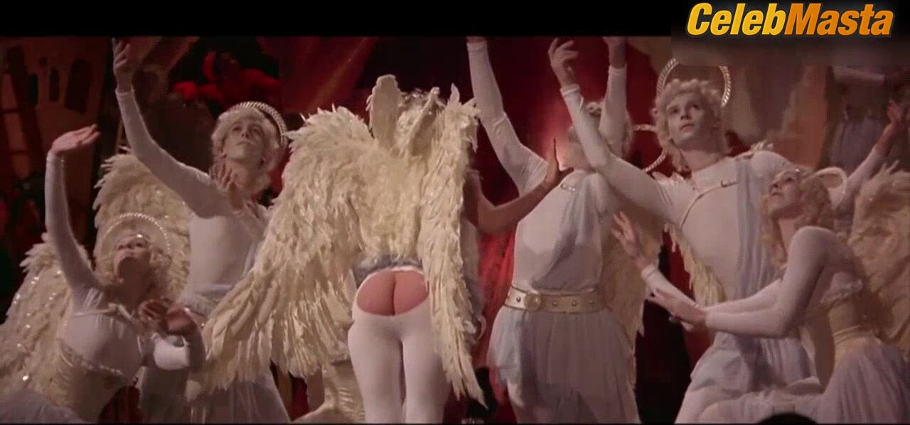 Elisabeth Shue Bares Butt Scene In Cousin Bette - Photo 2 of 5