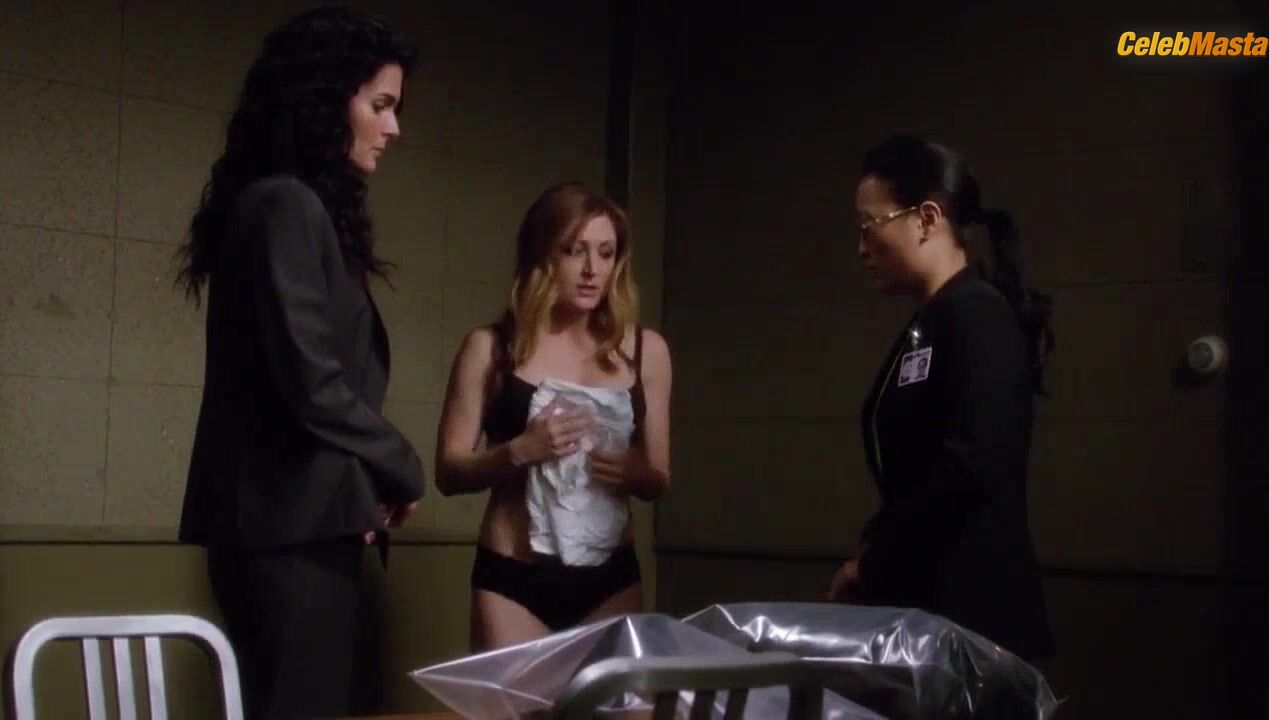 Sasha Alexander Tits And Underwear Scene From Rizzoli & - Photo 2 of 5