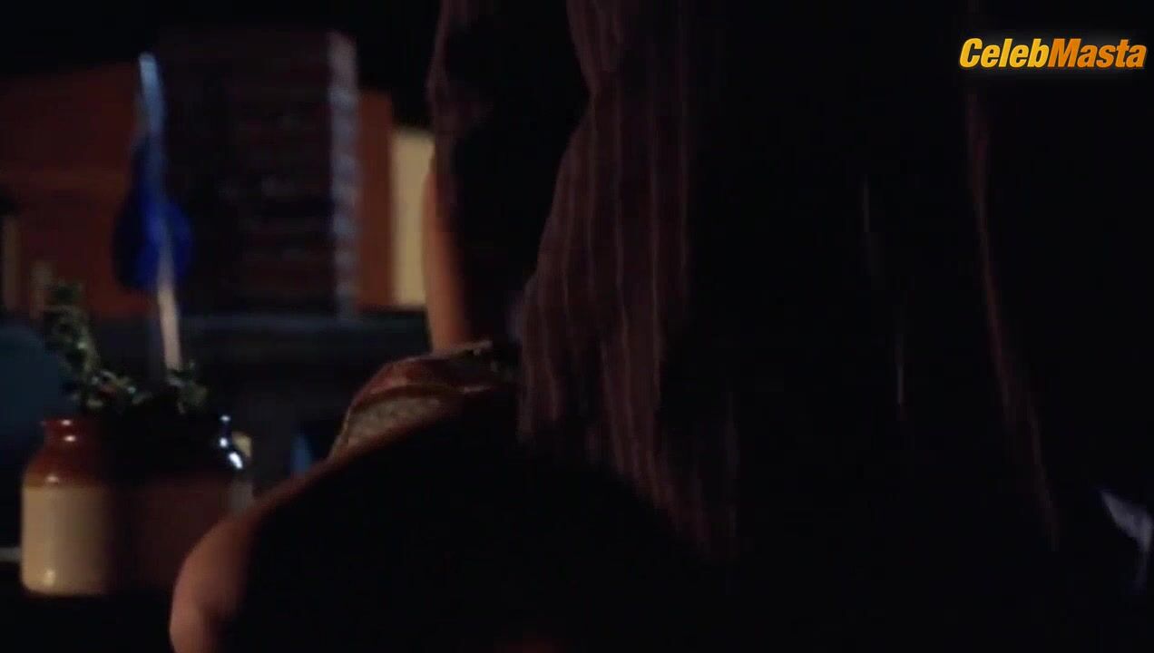 Anna Torv Underwear Scene In The Secret Life Of Us - Photo 1 of 5