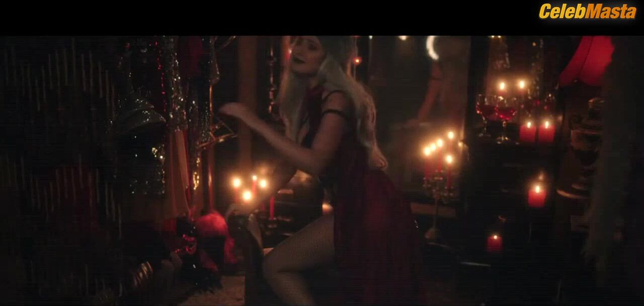 Elnaaz Norouzi Hot Scene From Chutzpah - Photo 1 of 5 photo 2