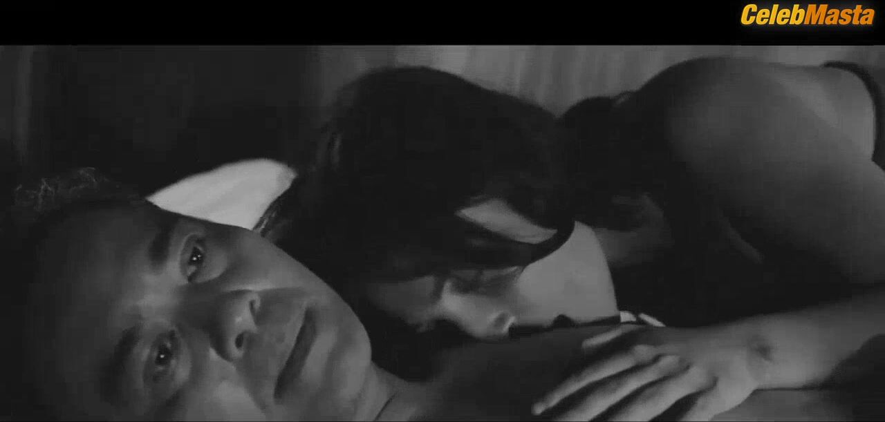 Nathalie Hart Tits Scene From Reroute - Photo 2 of 5