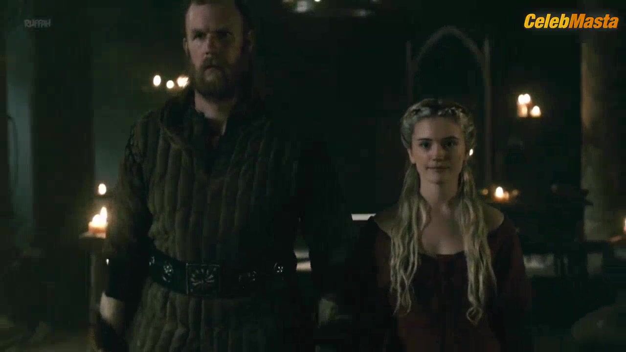 Alicia Agneson Booty, Boobs Scene In Vikings - Photo 1 of 5