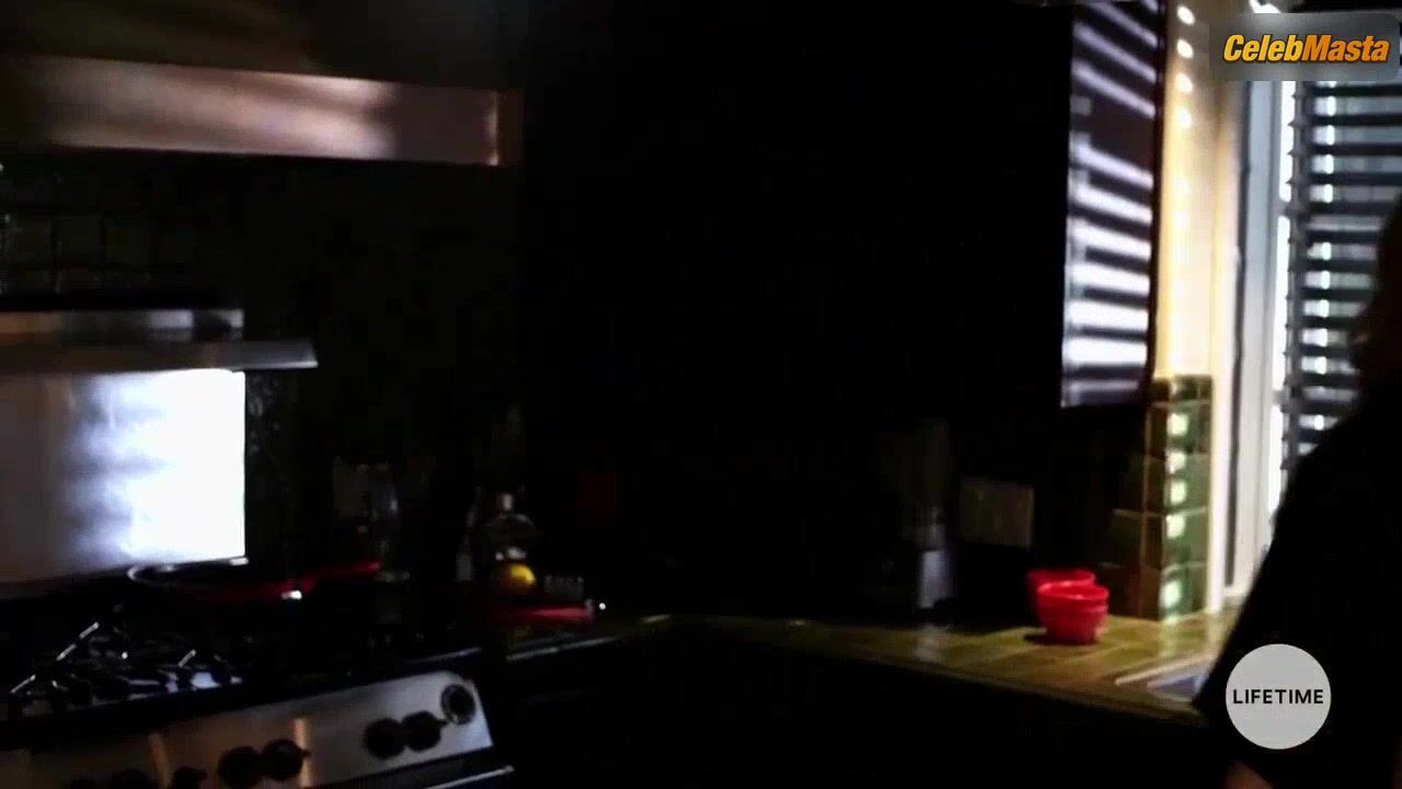 Dina Meyer Steamy Scene In Evil Doctor - Photo 2 of 5 photo 4