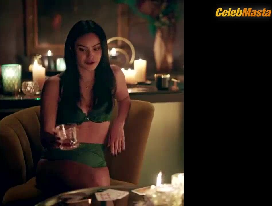 Camila Mendes Lesbian, Booty Scene In Riverdale - Photo 1 of 5