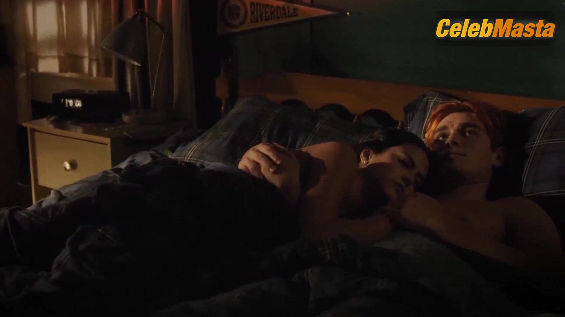 Camila Mendes ’s Sexy Scene In Riverdale - Photo 1 of 5 photo 4
