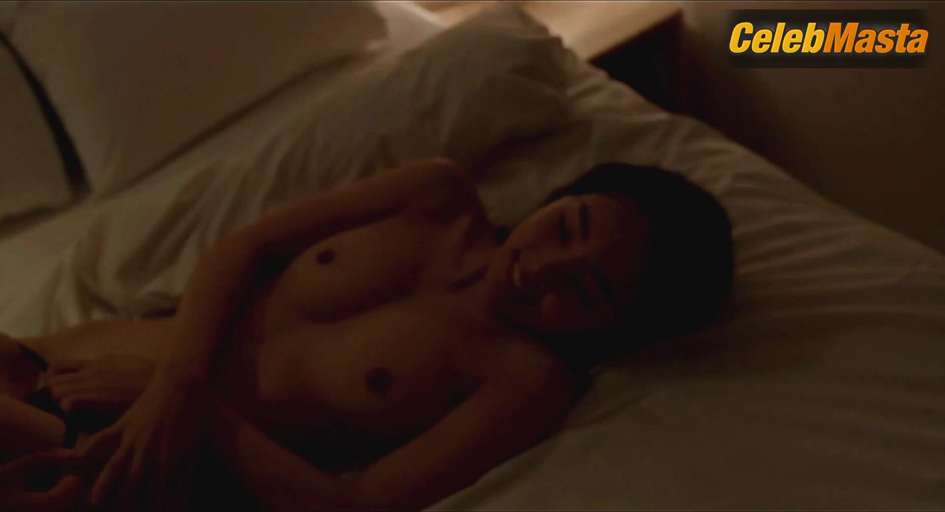 Jung Da-won Shows Boobs, Underwear Scene In Master And - Photo 2 of 5 photo 1