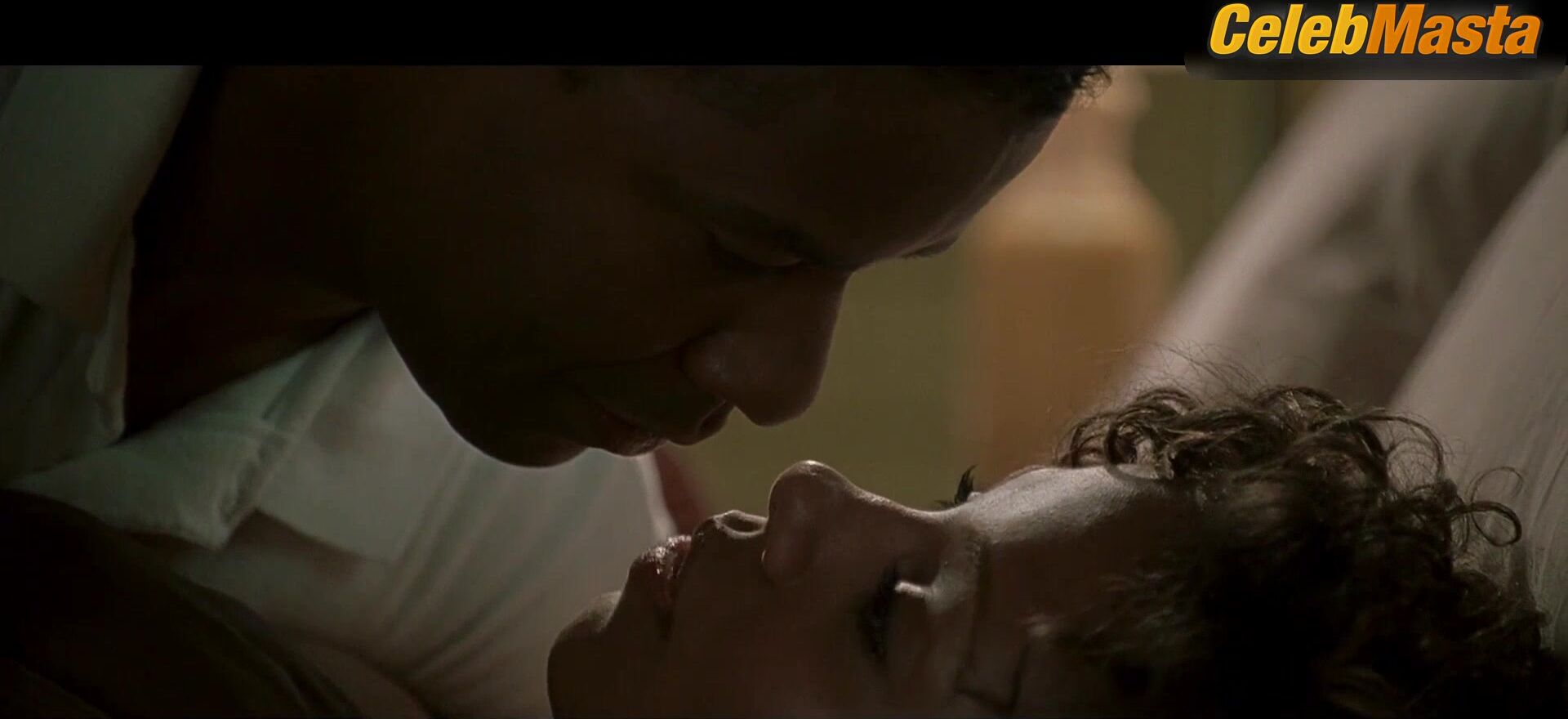 Sanaa Lathan ’s Underwear Scene In Out Of Time - Photo 1 of 5
