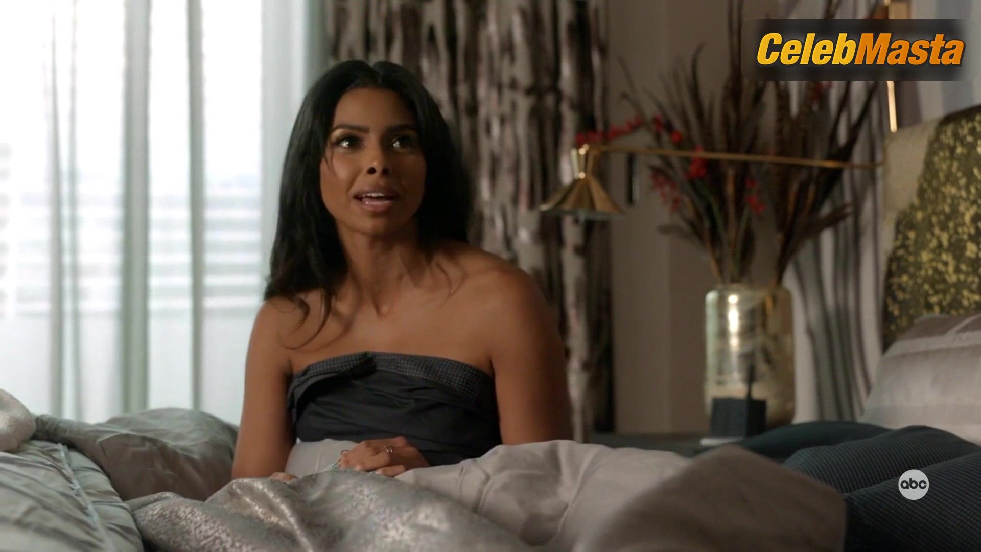 Naturi Naughton ’s Underwear Scene From Queens - Photo 2 of 5 photo 5