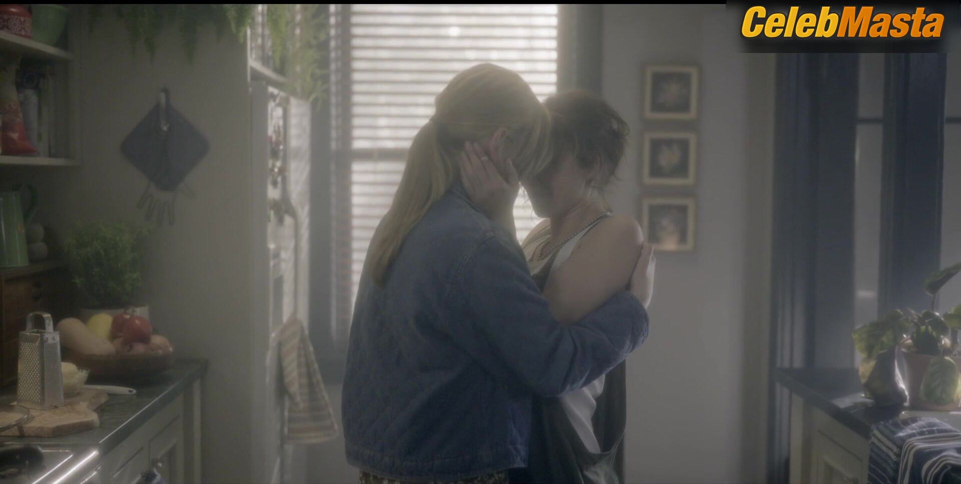 Amelia Eve Victoria Pedretti And ’s Lesbian Sex - Photo 1 of 5 photo 5