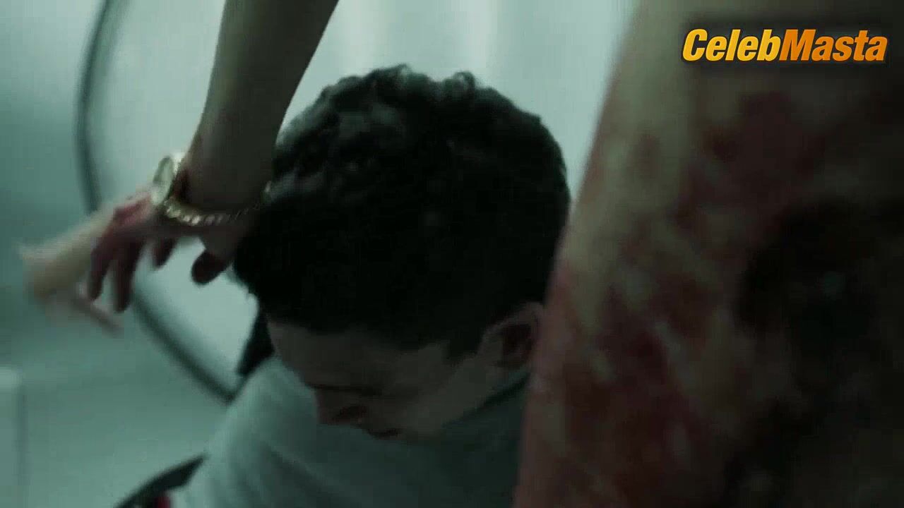 Esther Acebo ’s Underwear Scene In La Casa De Papel - Photo 2 of 5 photo 1