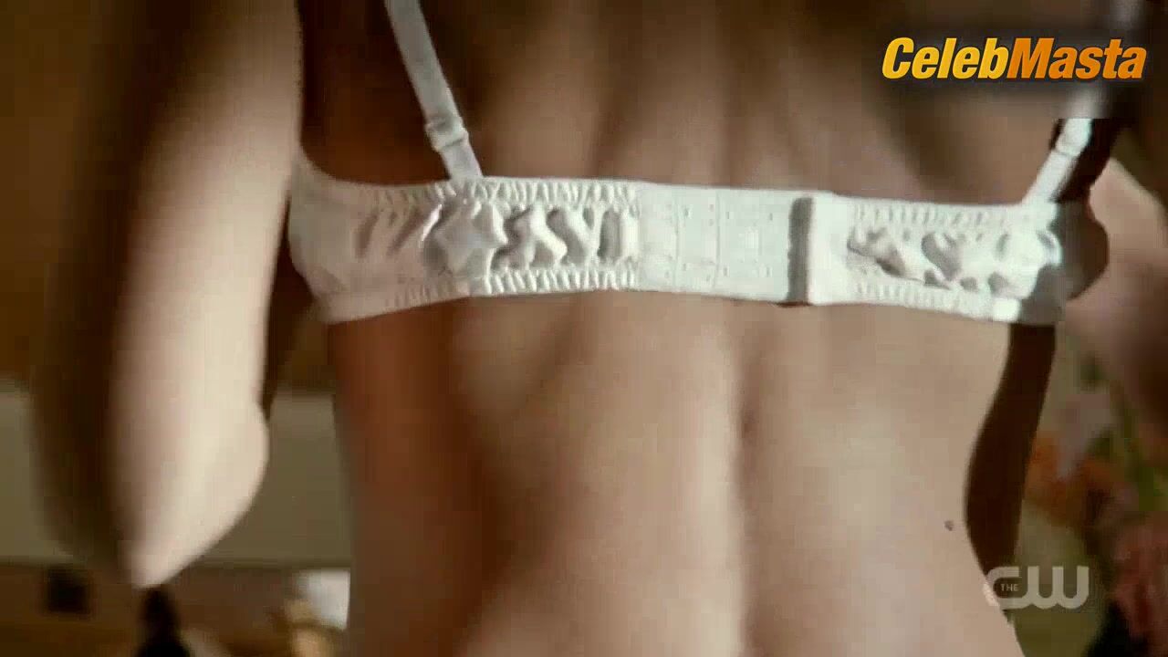 Nathalie Kelley Underwear Scene From Dynasty - Photo 2 of 5 photo 1