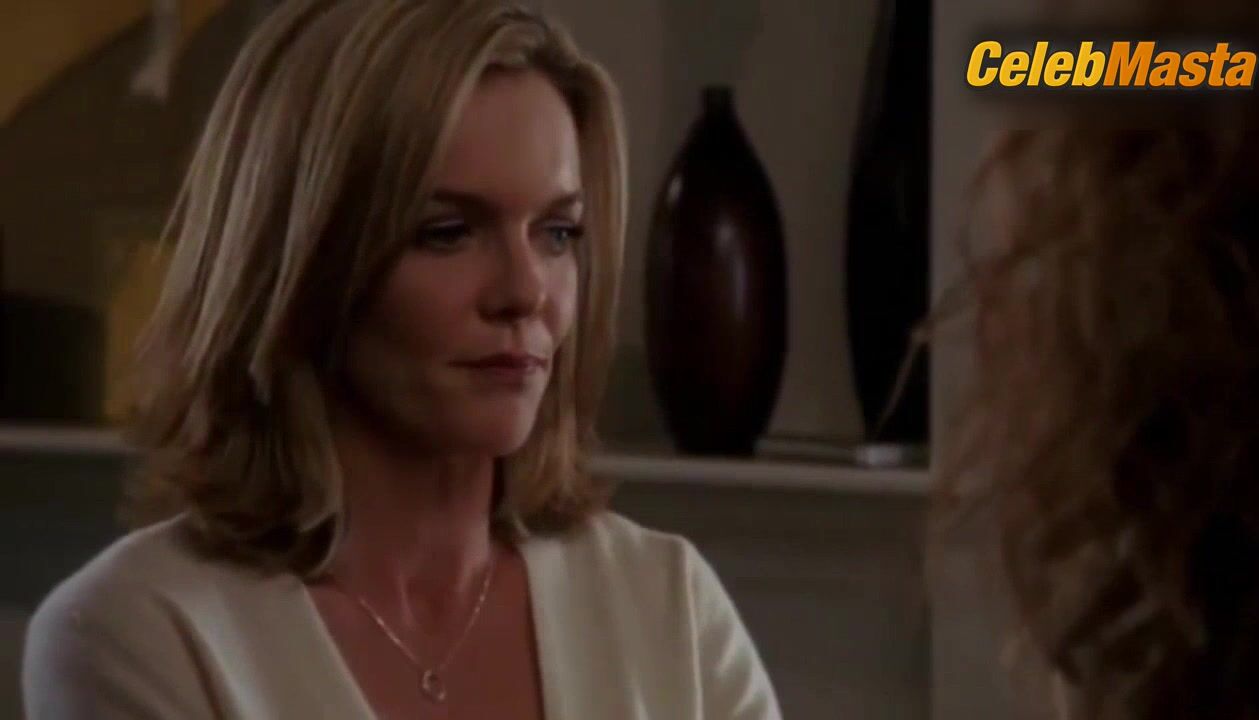 Dina Meyer Susan Walters And ’s Lesbian Scene In - Photo 1 of 5 photo 4