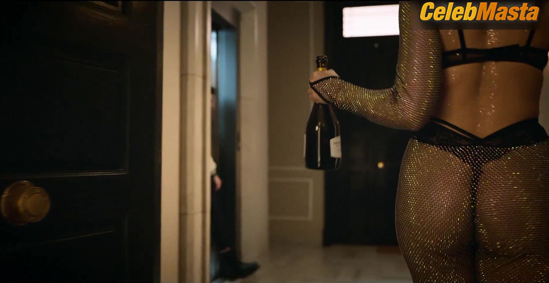 Mirela Balic ’s Sexy Scene In Elite - Photo 2 of 5 photo 1