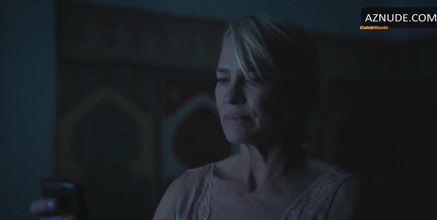 Robin Wright ’s Tits Scene In The Girlfriend - Photo 2 of 5 photo 5