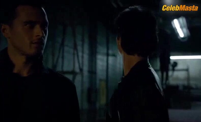Nathalie Kelley ’s Hot Scene In The Vampire Diaries - Photo 1 of 5 photo 4