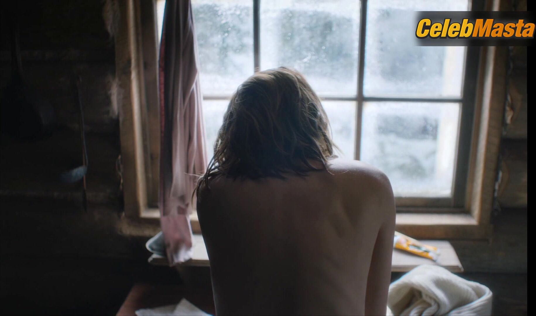 Robin Wright ’s Sexy Scene In Land - Photo 2 of 5 photo 1