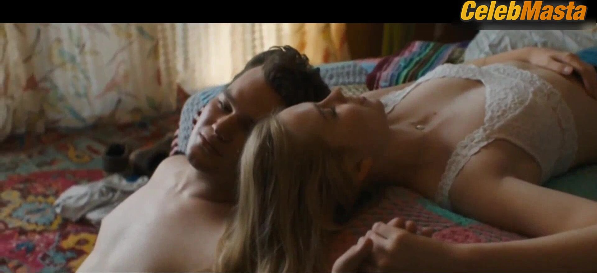 Angourie Rice ’s Lesbian Scene From Every Day - Photo 1 of 5 photo 4