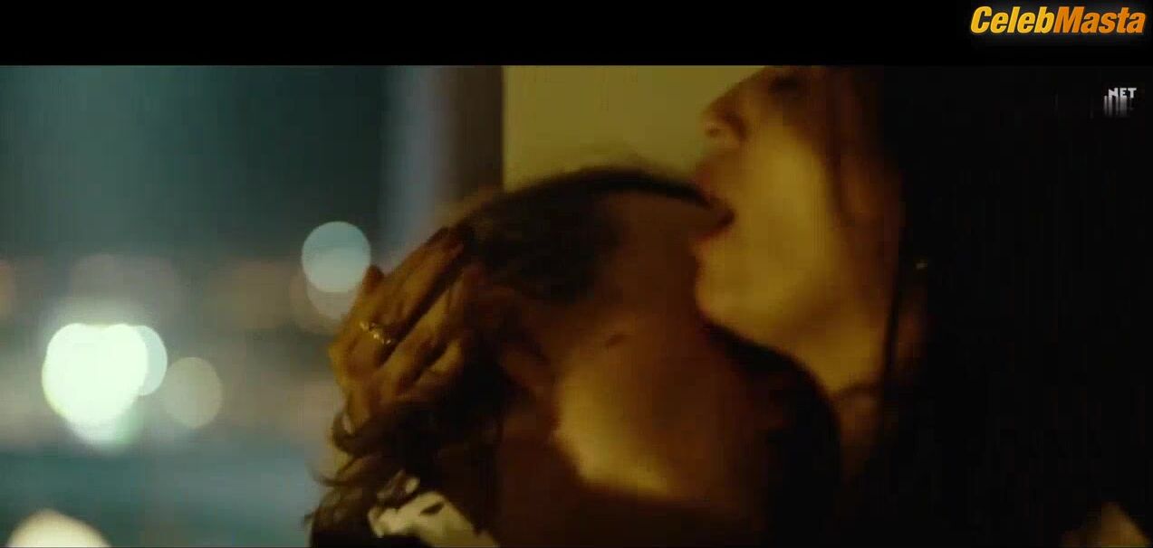 Nabiha Akkari ’s Sexy Scene From Zerozerozero - Photo 2 of 5 photo 1