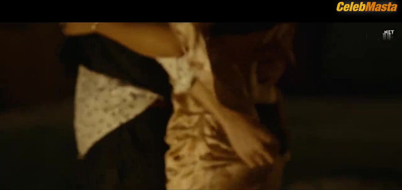Nabiha Akkari ’s Sexy Scene From Zerozerozero - Photo 2 of 5