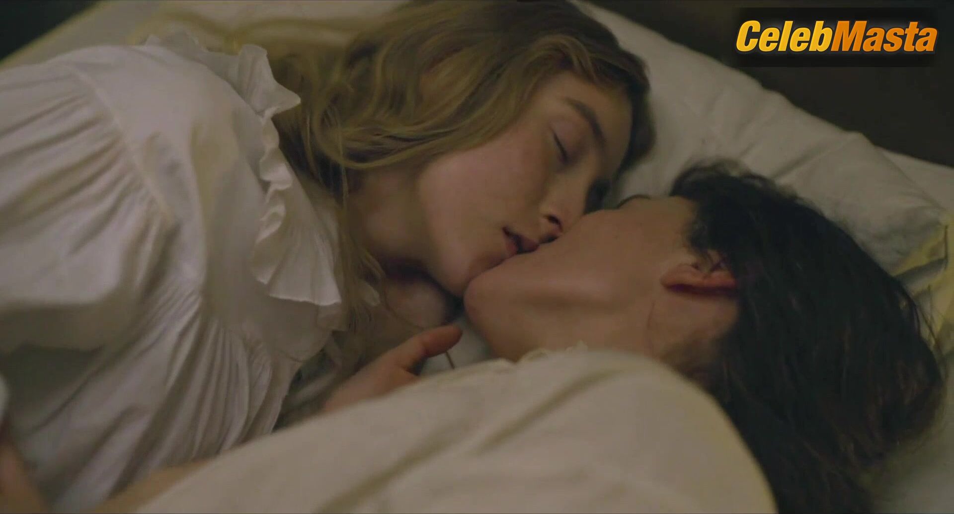 Kate Winslet And Saoirse Ronan Tits, Lesbian Scene From - Photo 1 of 5 photo 2