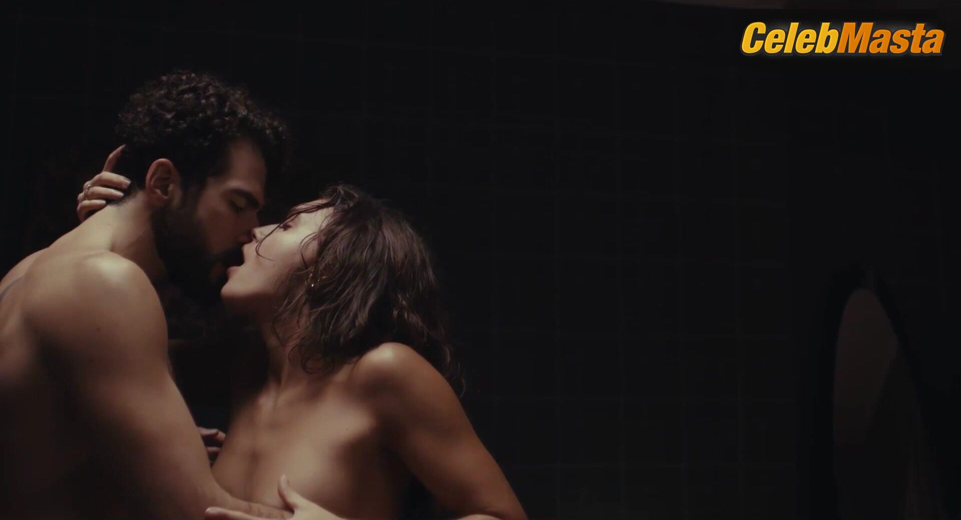 Claudia Gerini And Rebecca Sisti Tits Scene From The Body - Photo 1 of 5 photo 4