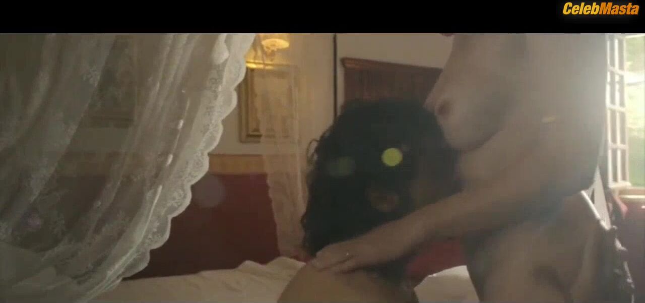 Claudia Gerini Boobs Scene In Lesigenza Di Unirmi Ogni - Photo 1 of 5 photo 2