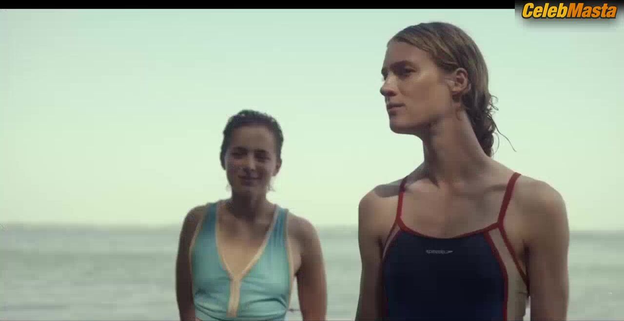 Mackenzie Davis Ass, Tits Scene From Station Eleven - Photo 1 of 5 photo 2