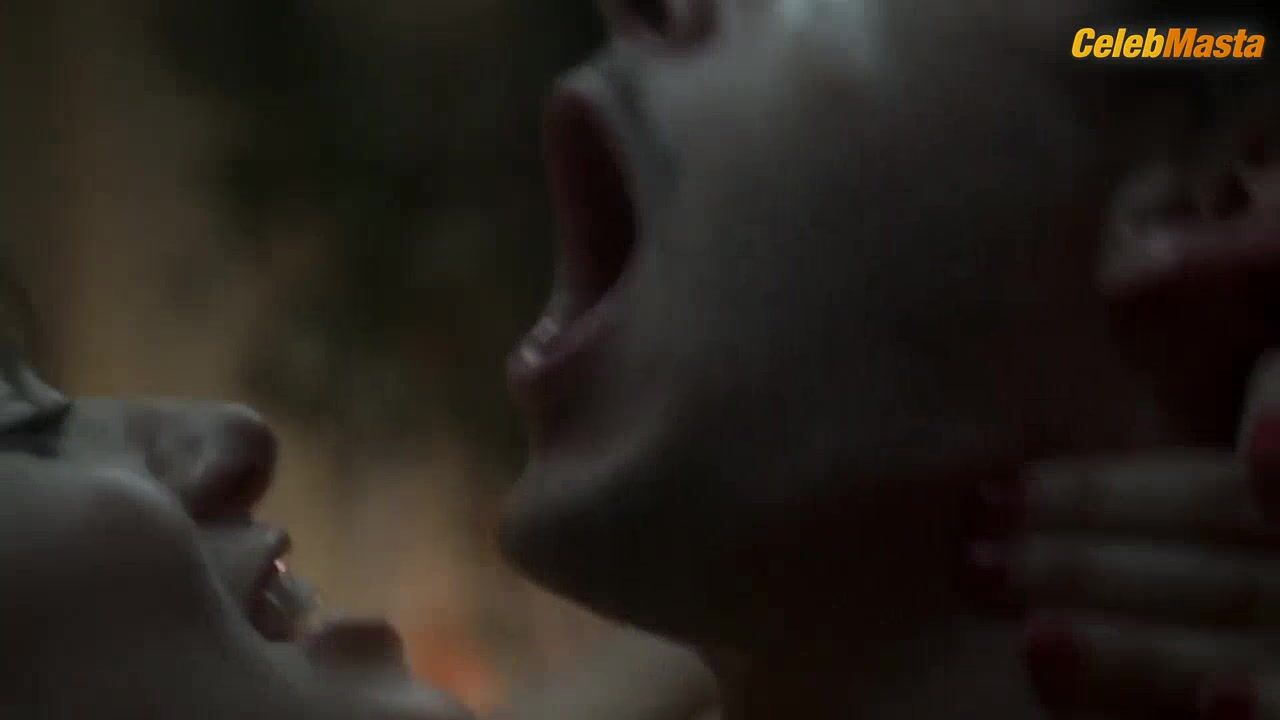 Lynn Collins Bares Booty, Boobs Scene In True Blood - Photo 1 of 5