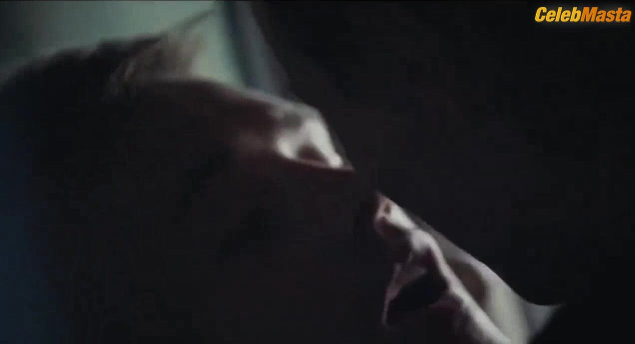 Dominique Mcelligott ’s Sexy Scene From Two/one - Photo 2 of 5