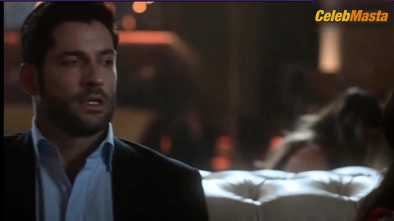 Aimee Garcia Inbar Lavi And Get Lesbian In Lucifer Scene - Photo 3 of 5 photo 1