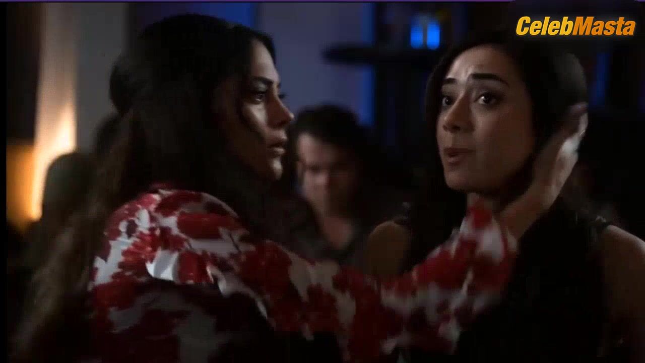 Aimee Garcia Inbar Lavi And Get Lesbian In Lucifer Scene - Photo 3 of 5 photo 4