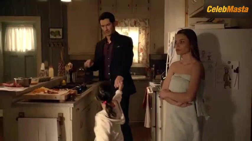 Lauren German ’s Sexy Scene In Lucifer - Photo 1 of 5 photo 5