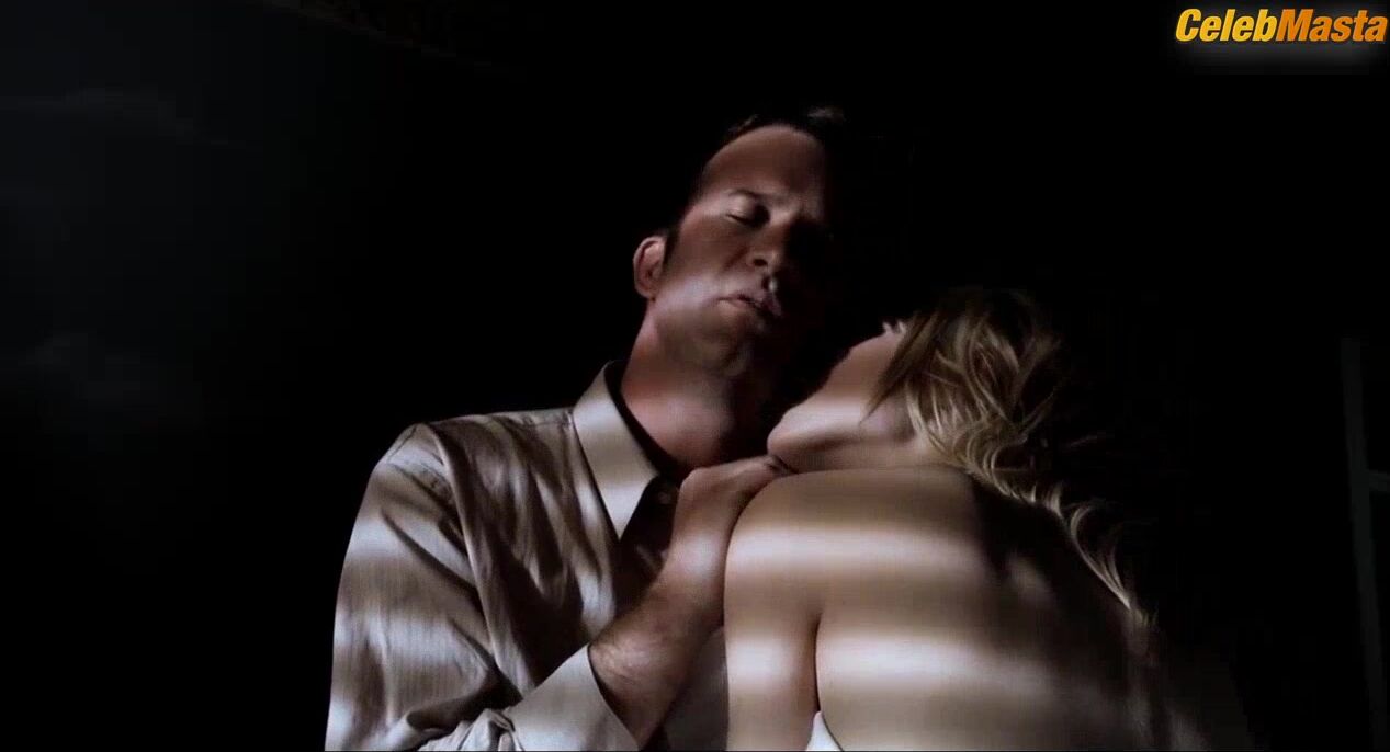 Lauren German ’s Tits Scene From Dark Country - Photo 1 of 5 photo 2