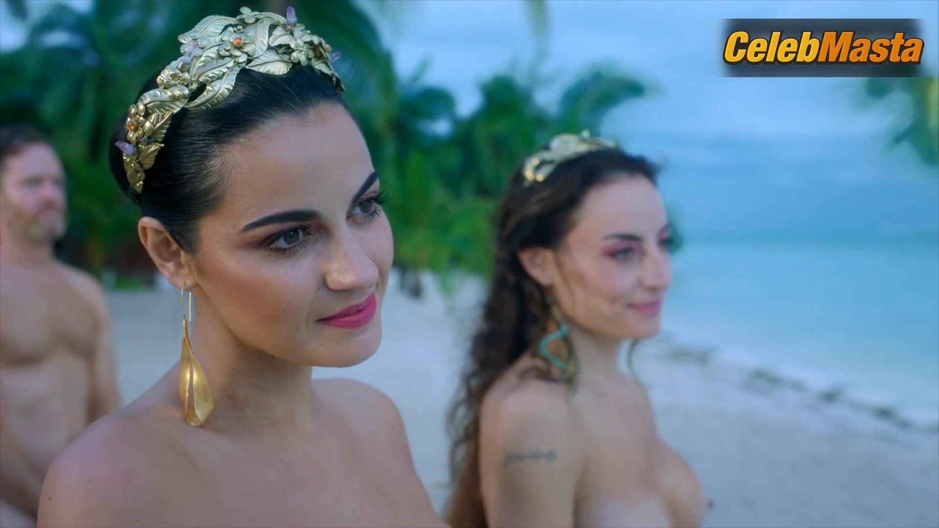 Ela Velden Fabiola Campomanes, Marimar Vega, And Maite - Photo 2 of 5
