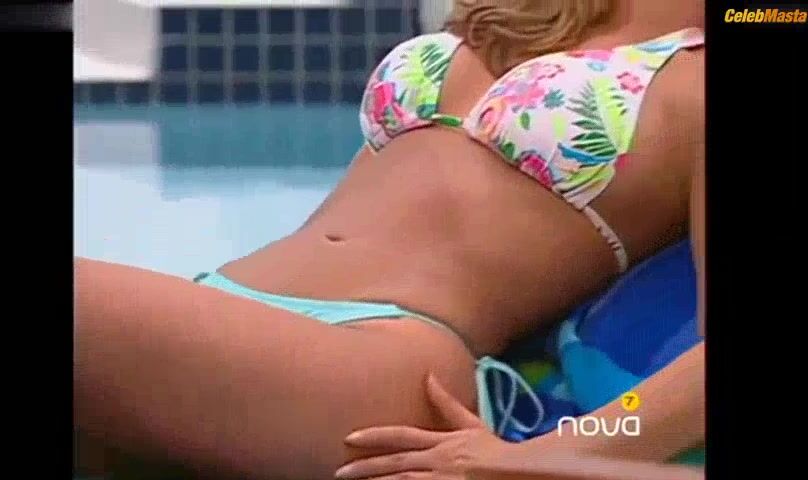 Catherine Siachoque Shows Boobs In Swimsuit Scene In Tierra De - Photo 1 of 5