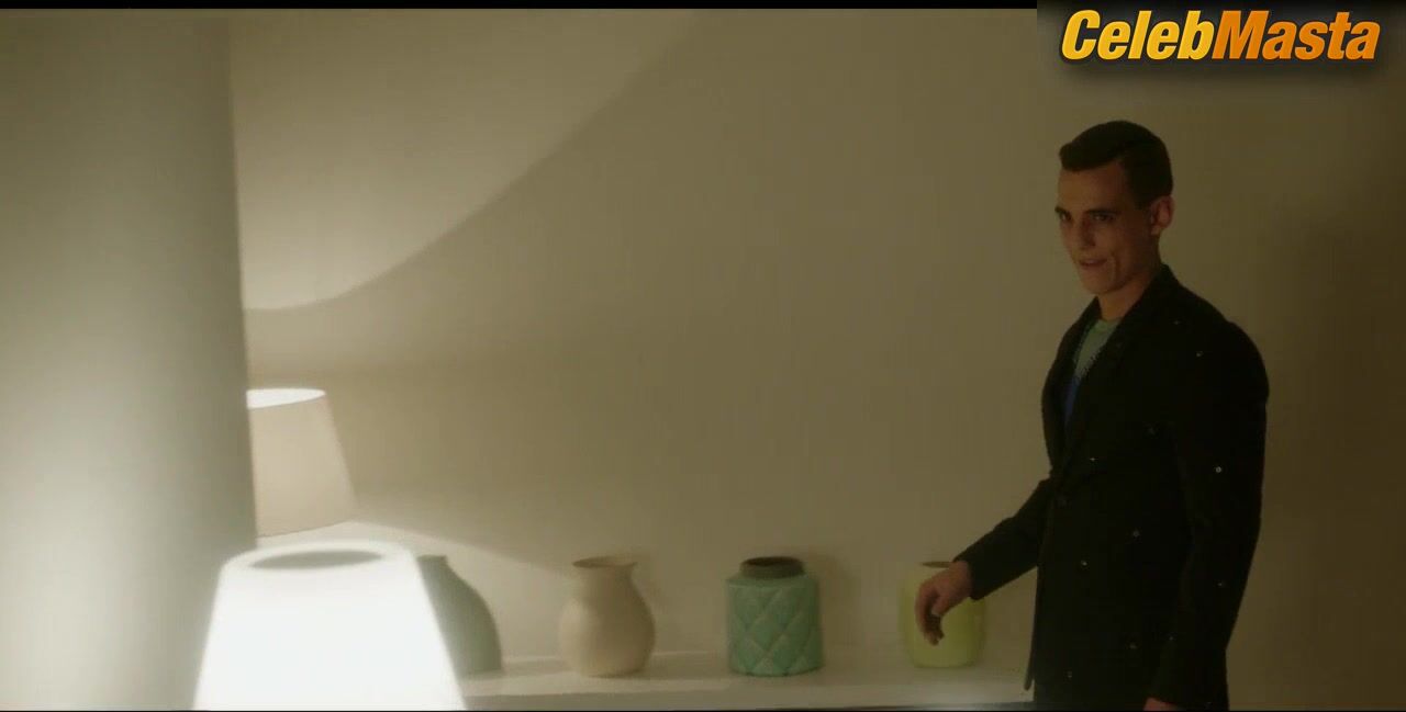 Ester Exposito ’s Boobs And Underwear Scene In Elite - Photo 2 of 5 photo 1