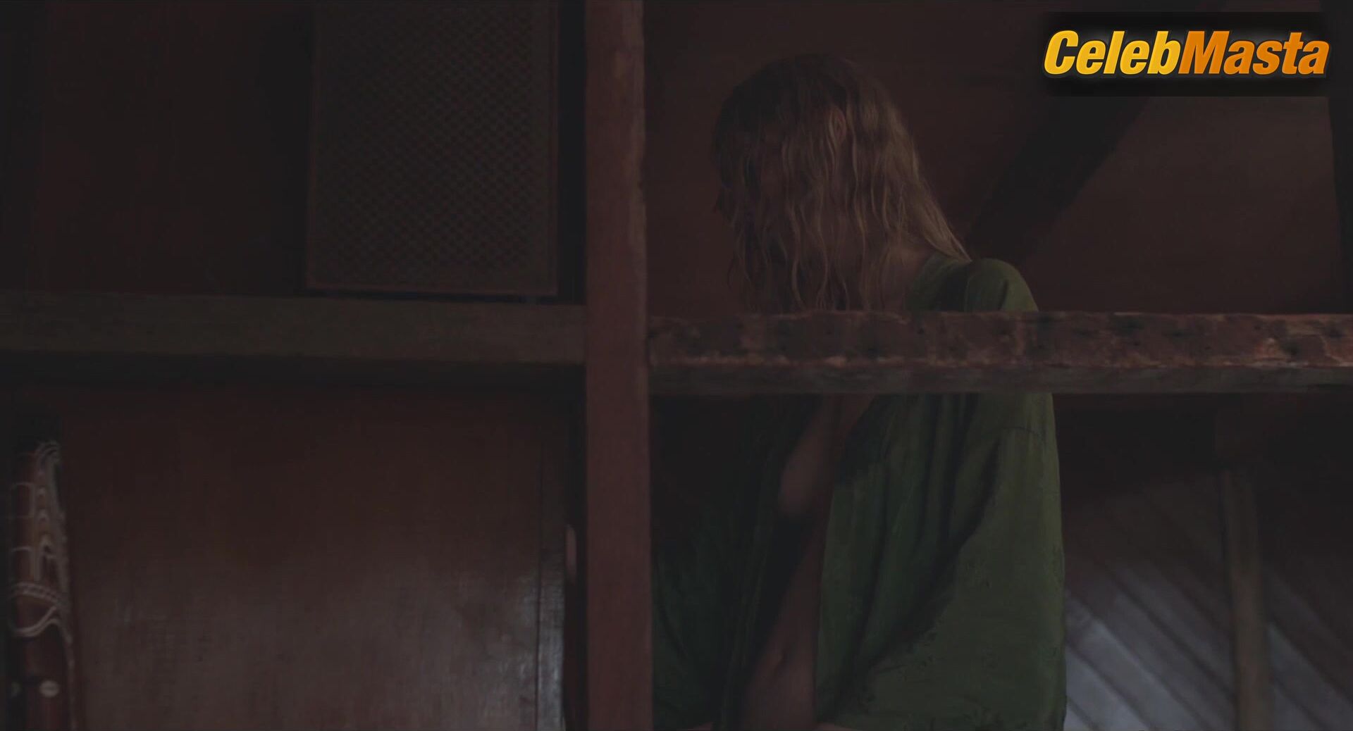 Elizabeth Debicki Boobs Scene In Breath - Photo 2 of 5 photo 5