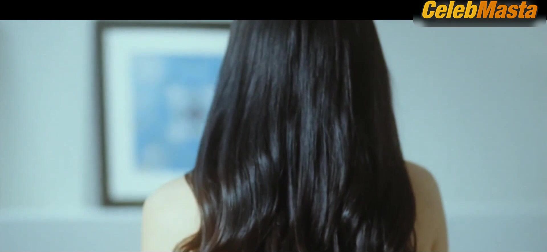 Ye-jin Son Son Ye-jin Reveals Sexy Scene In White Night - Photo 1 of 5