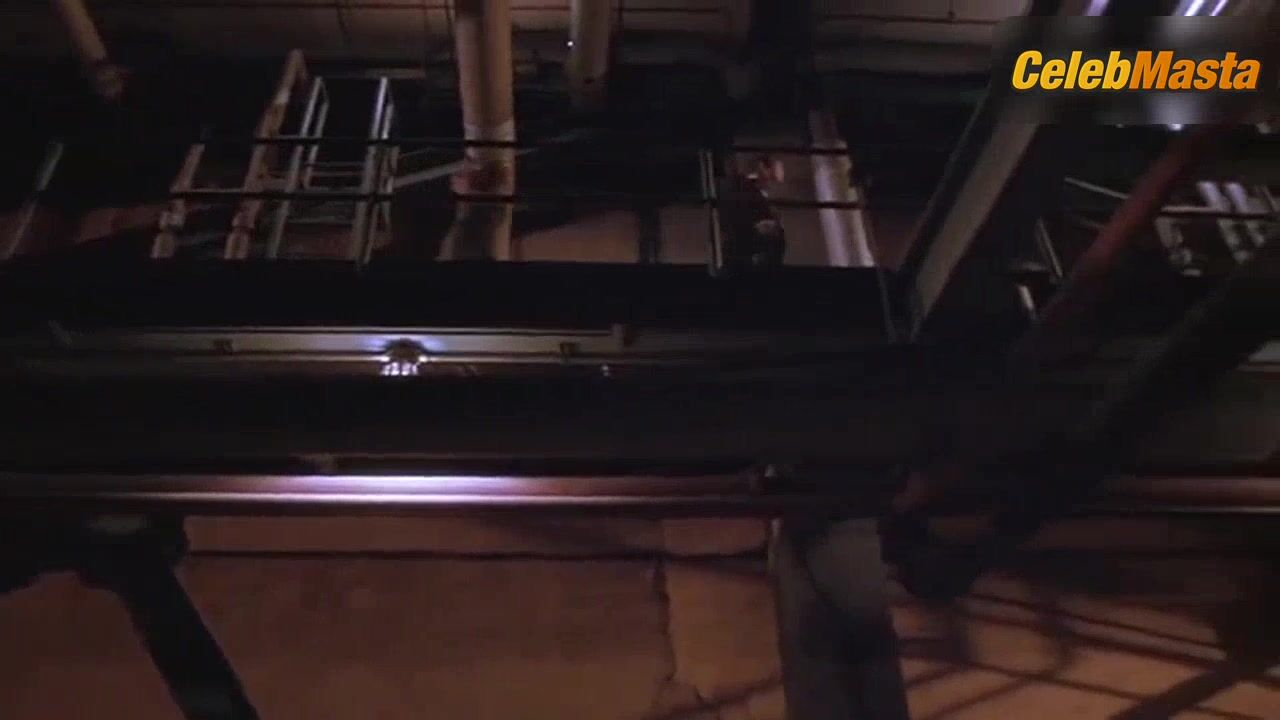 Erika Eleniak Sexy Scene From Final Voyage - Photo 1 of 5 photo 4