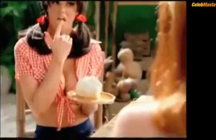 Erika Eleniak And Mandy Weaver Tits, Underwear Scene From - Photo 1 of 5