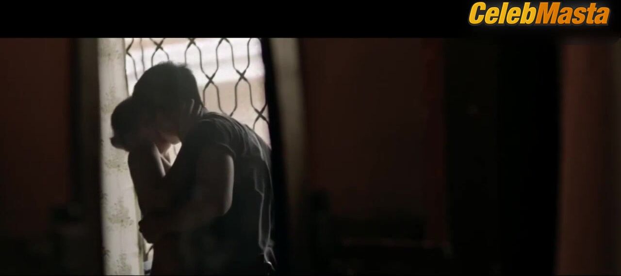 Nathalie Hart Tits, Ass Scene In Tisay - Photo 2 of 5