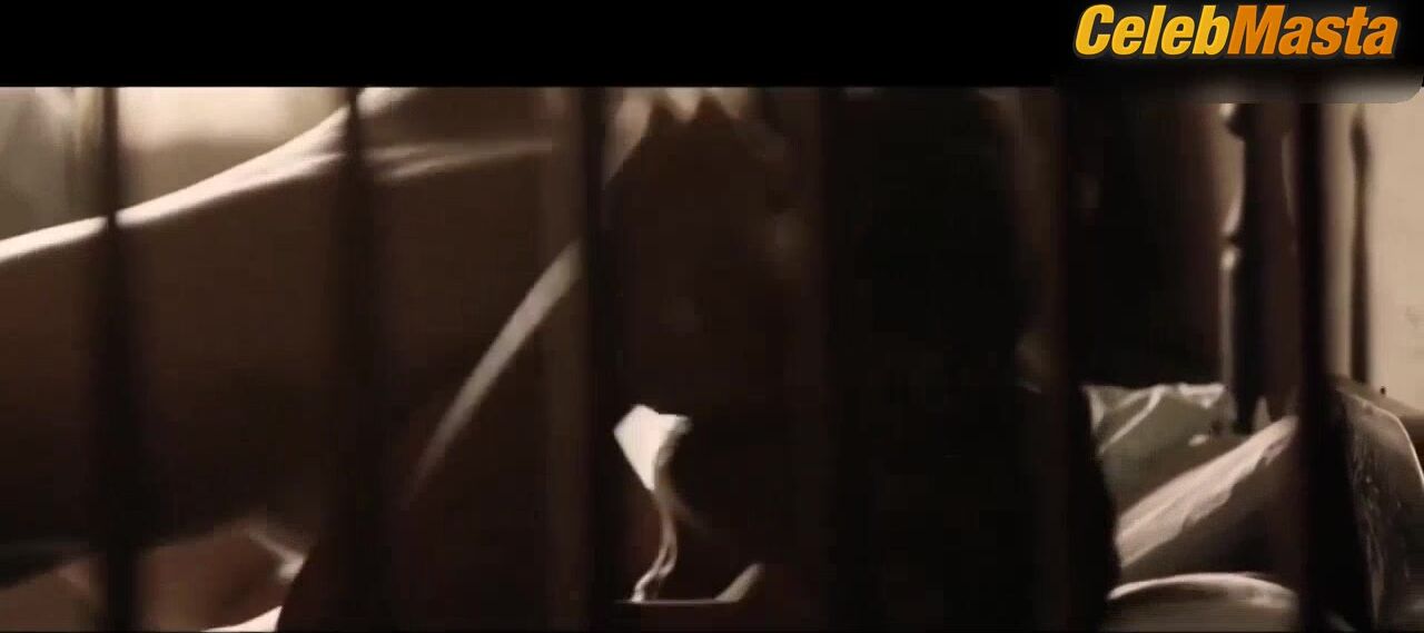 Nathalie Hart Tits, Ass Scene In Tisay - Photo 2 of 5 photo 5