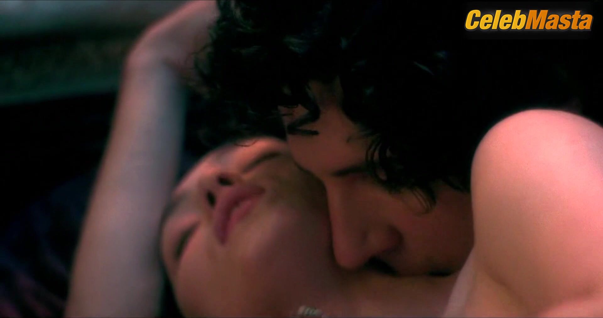 Anamaria Vartolomei Flaunts Boobs Scene In The Seduction - Photo 2 of 5 photo 1
