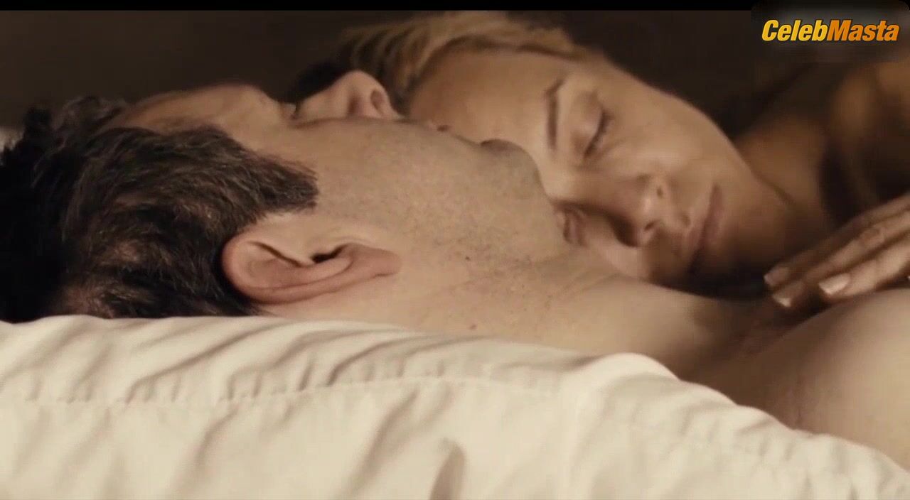Maria Bello ’s Tits Scene From Beautiful Boy - Photo 1 of 5 photo 5
