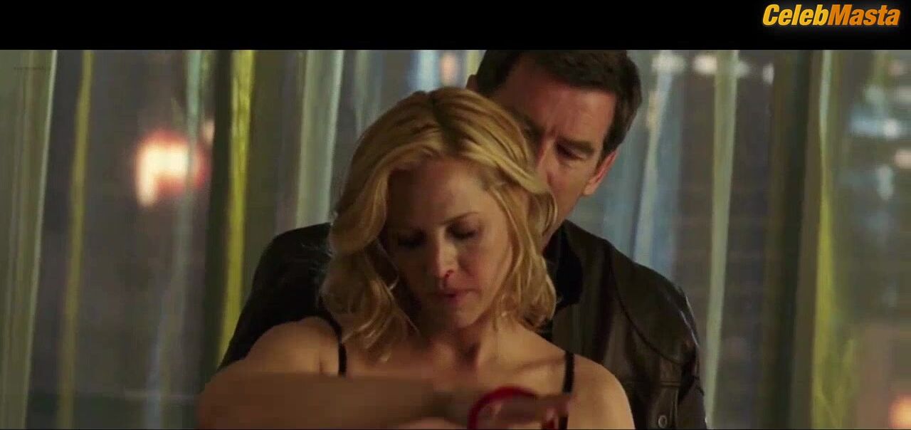 Maria Bello ’s Boobs, Underwear Scene In Shattered - Photo 1 of 5 photo 5
