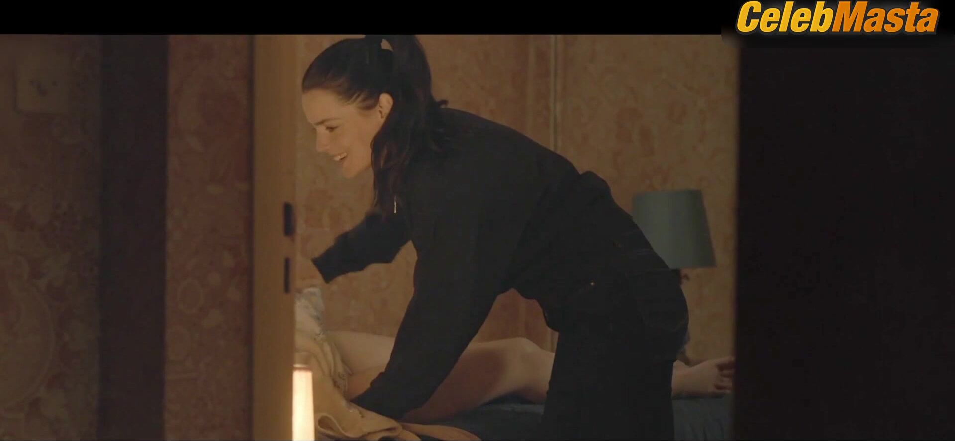 Anamaria Vartolomei ’s Underwear Scene In Medusa - Photo 3 of 5 photo 5
