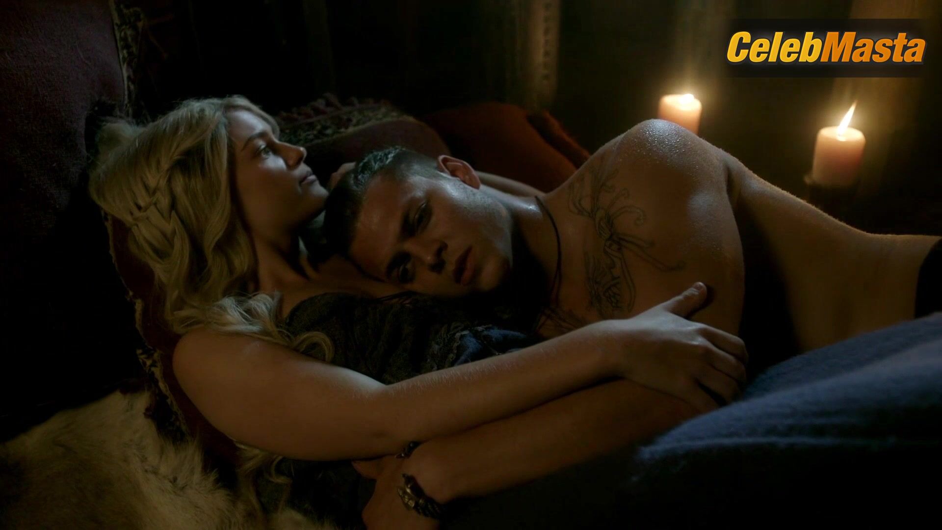 Alicia Agneson And Ragga Ragnars Bare Hot Scene In Vikings - Photo 2 of 5 photo 5