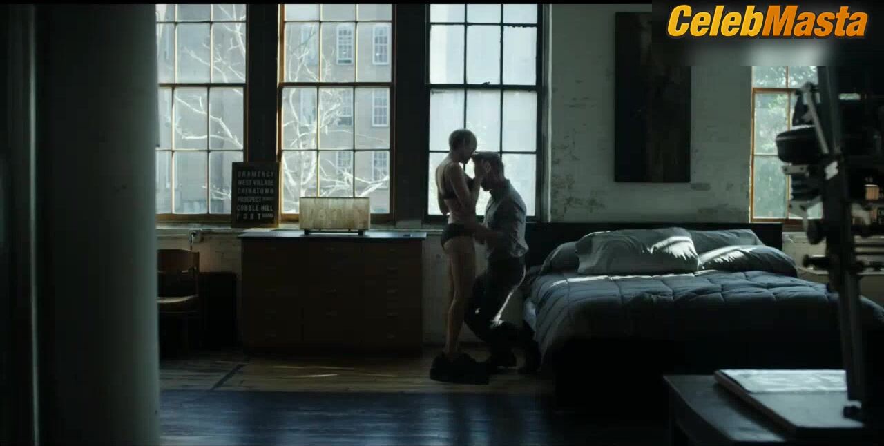 Robin Wright ’s Underwear Scene In House Of Cards - Photo 2 of 5 photo 5