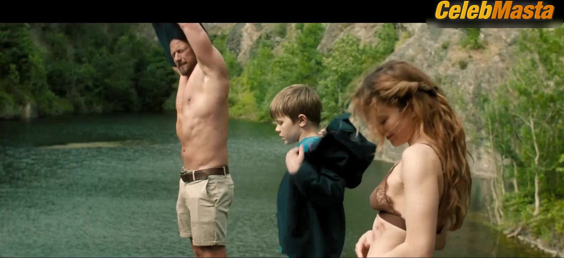 Aisling Franciosi Mackenzie Davis And Underwear Scene From - Photo 1 of 5